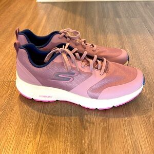 NWOT Sketchers Sneakers